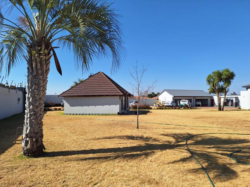 4 Bedroom Property for Sale in Flamwood North West